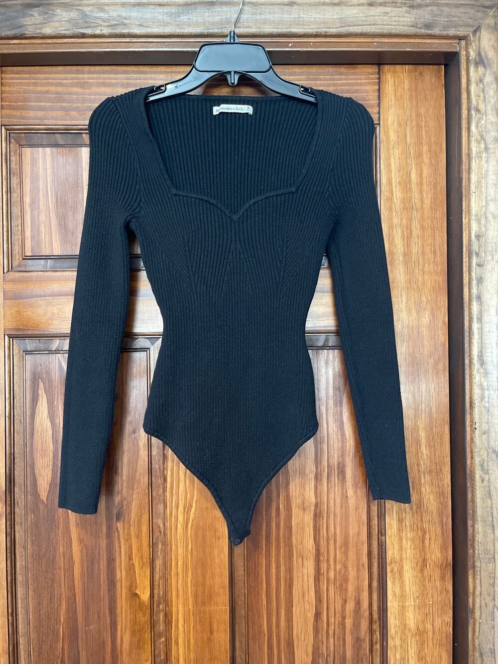 Abercrombie & Fitch knit Sweetheart neckline bodysuit M